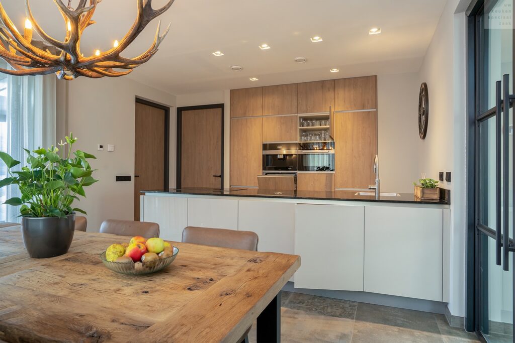 01_RR_Keuken_Wit_Hout_Oijen